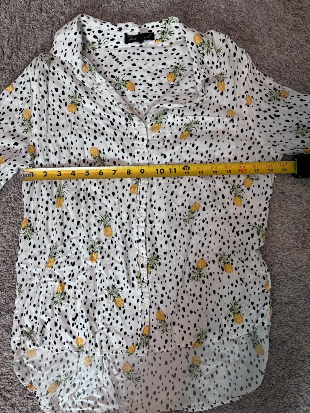 Velvet Heart White Button-Down Shirt with Yellow Pineapple Print Size Medium - Picture 8 of 10